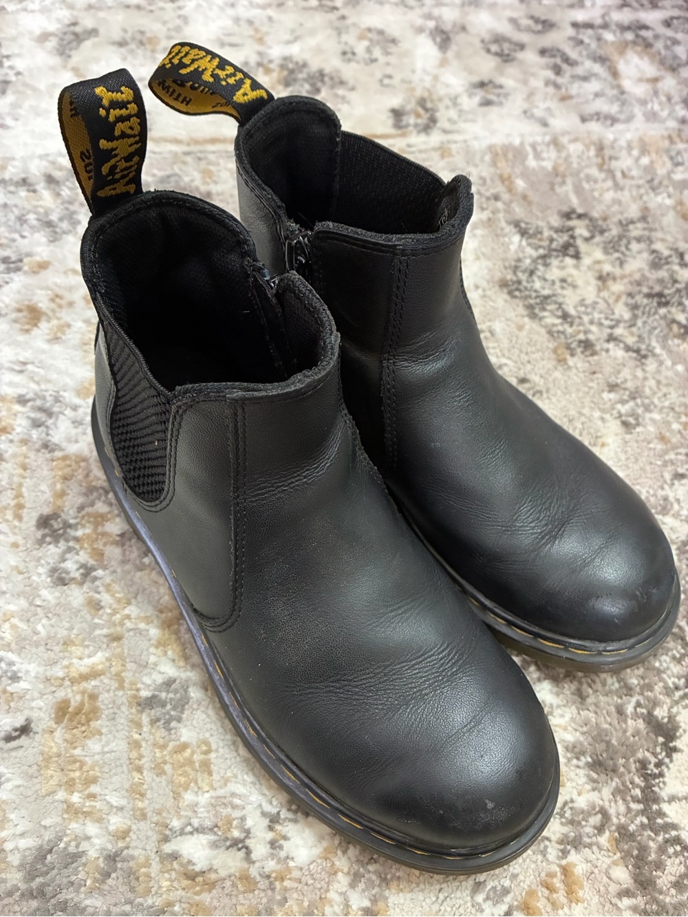 Dr Martens Chelsea Boots Kids Youth size 3